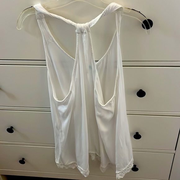 Maurice’s sleeveless top - Picture 2 of 2